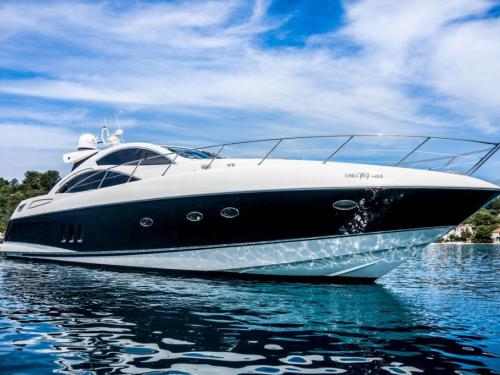 Motor yacht Predator 62 for rent in Split