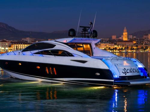 Motor yacht Predator 72 available for charter in Split
