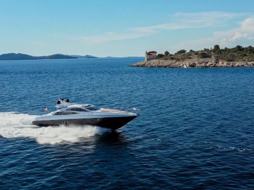 Motoryacht Predator 72 Yachtcharter in Split