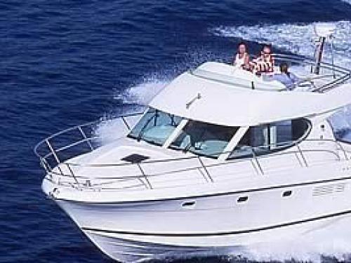 Yacht Prestige 32 available for charter in Marina Dalmacija