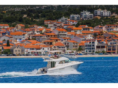 Motor yacht Prestige 36 Fly available for charter in Primosten