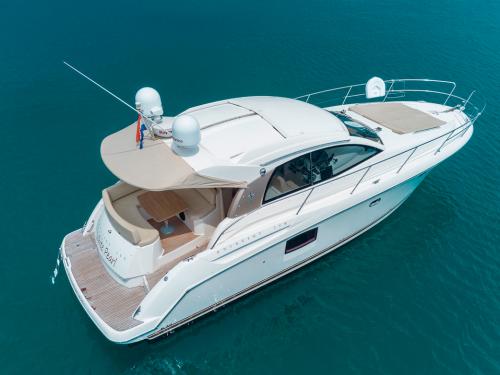 Motoryacht Prestige 38 S Yachtcharter in Sukosan Bibinje