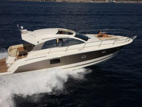 Yacht Prestige 42 available for charter in Sukosan Bibinje