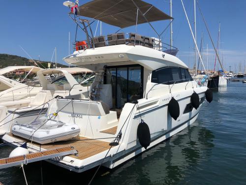 Motoryacht Prestige 420 Yachtcharter in Cannigione