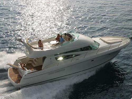 Motorboat Prestige 46 for rent in Seget