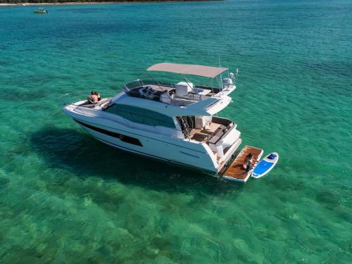 Yacht Prestige 46 Fly Yachtcharter in Zadar