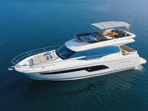 Motoryacht Prestige 520 Yachtcharter in Marina Kastela