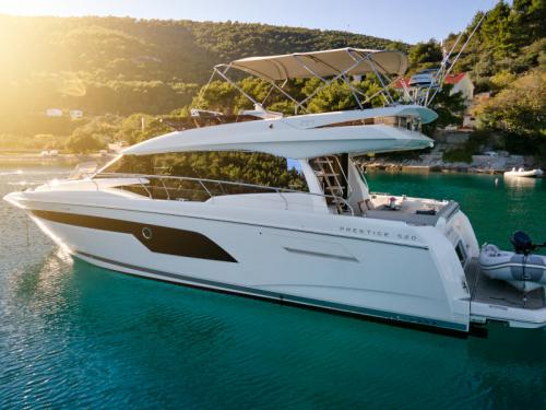 Motor yacht Prestige 520 Fly available for charter in Podstrana