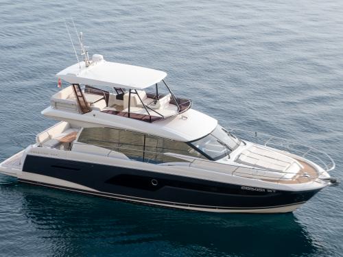Yacht Prestige 520 Fly Yachtcharter in Split