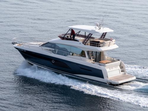 Motor yacht Prestige 520 Fly available for charter in Podstrana