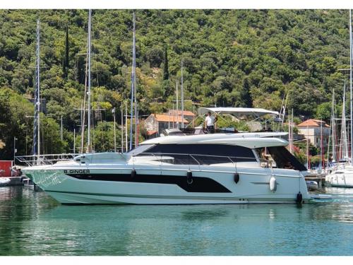 Motorboat Prestige 590 Fly available for charter in Komolac