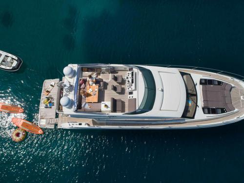 Yacht Prestige 630S Yachtcharter in Trogir