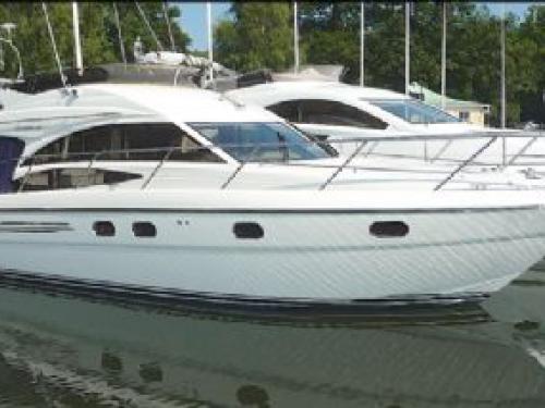 Motor yacht Princess 42 for charter in Stockholm
