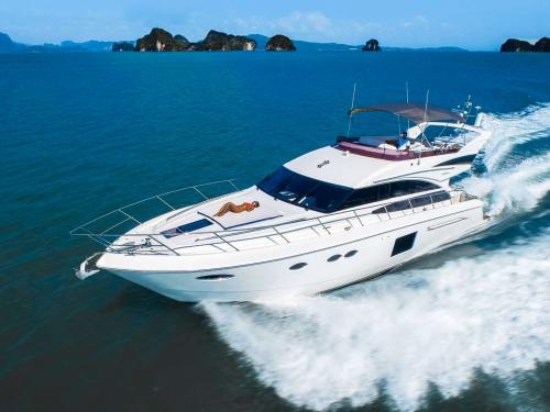 Motorboot Princess 64 chartern in Phuket Motorboot Princess 64 chartern in Phuket