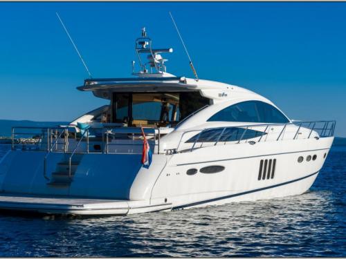 Motoryacht Princess 65 chartern in Stobrec