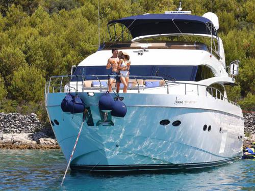 Motoryacht Princess Y85 chartern in Trogir