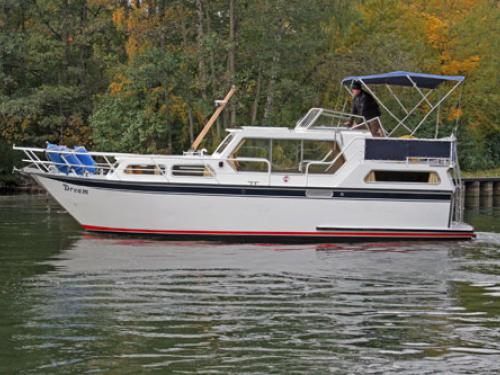 Houseboat Proficiat 1050 for rent in Waren