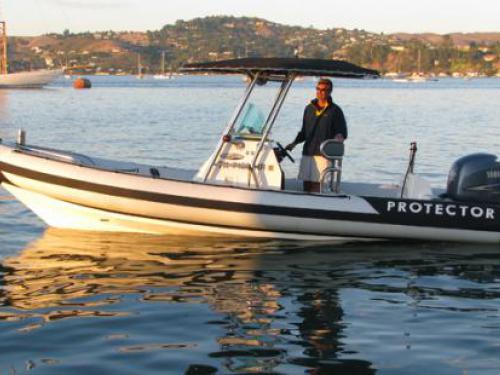 Motorboat Protector Center Console 22 for rent in San Francisco