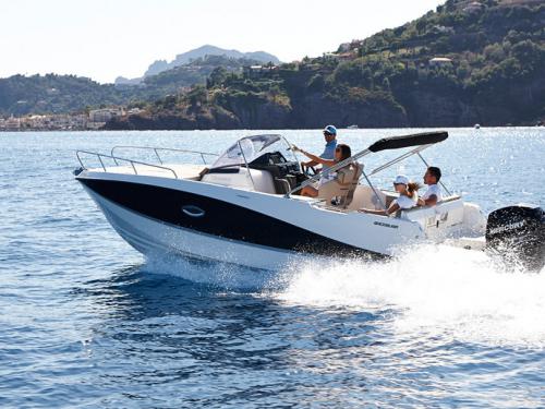 Motorboat Quicksilver 755 for charter in Trogir