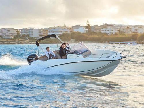 Motoryacht Quicksilver Activ 675 Open chartern in Mimice