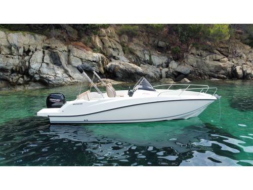 Yacht Quicksilver Activ 675 Open for rent in Roses