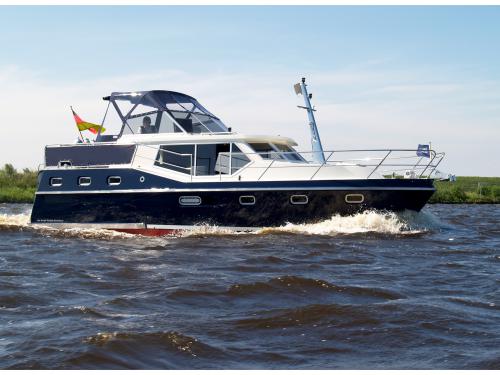 Motoryacht Renal 36 Yachtcharter in Brandenburg an der Havel
