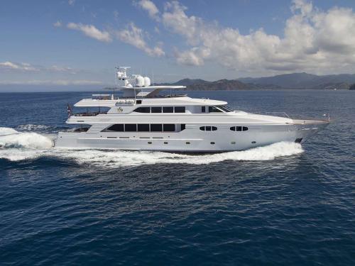 Motoryacht Richmond 138 Yachtcharter in Palm Cay Marina