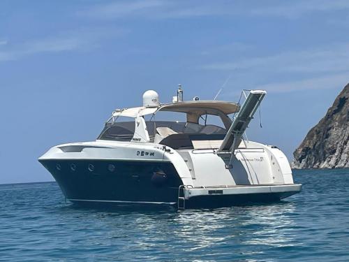 Motor yacht Rizzardi 50 for hire in Nettuno