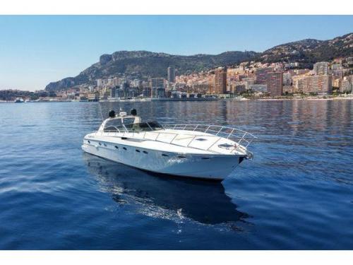 Motor yacht Rizzardi 50 for hire in Nettuno