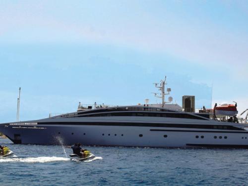 Motor yacht RM Elegant available for charter in Miami