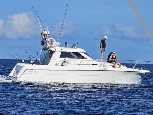 Motor yacht Rodman 900 Fly available for charter in Ponta Delgada