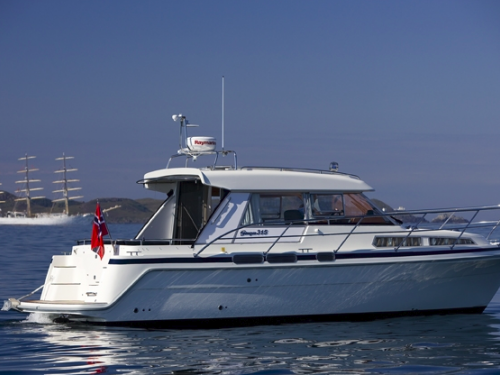 Motorboot Saga 315 chartern in Marina Punat