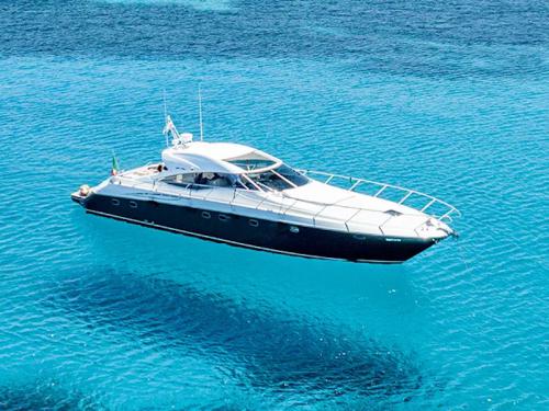 Motorboat Sarnico 65 for rent in Poltu Quatu
