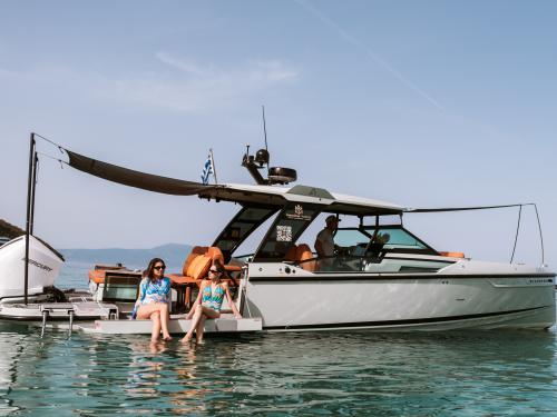 Motoryacht Saxdor 320 GTO chartern in Kalamata