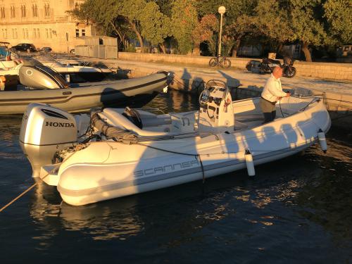Motorboat Scanner 710 for rent in Trogir