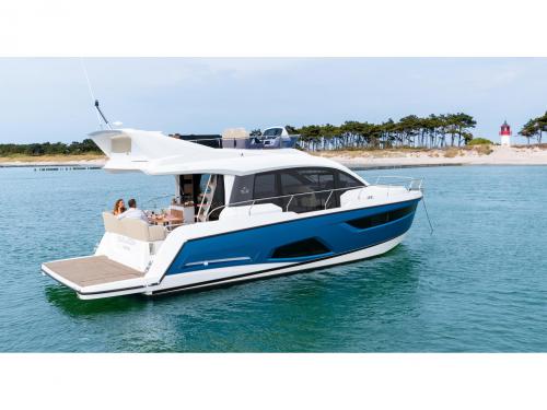 Motorboot Sealine F 430 Yachtcharter in Pula