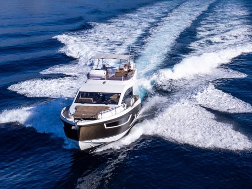 Motorboot Sealine F 430 Yachtcharter in Dubrovnik