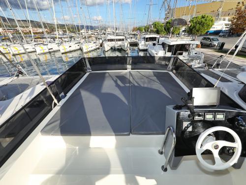 Yacht Seamaster 45 for rent in SCT Marina Trogir