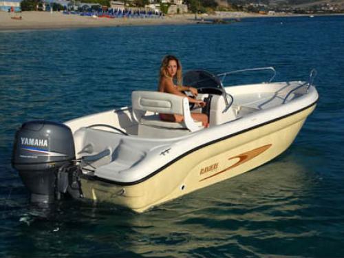 Motorboat Shark 17 for rent in Lazise