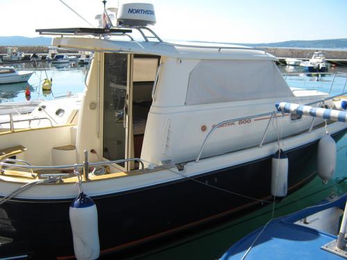 Yacht Sibenik 800 for charter in Trogir