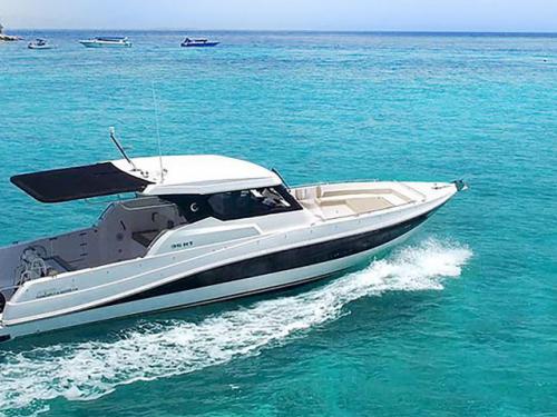 Motorboot Silvercraft 36 Yachtcharter in Phuket