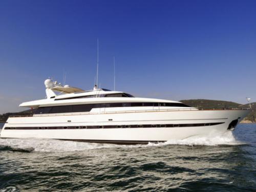 Motor yacht SL 100 available for charter in La Spezia