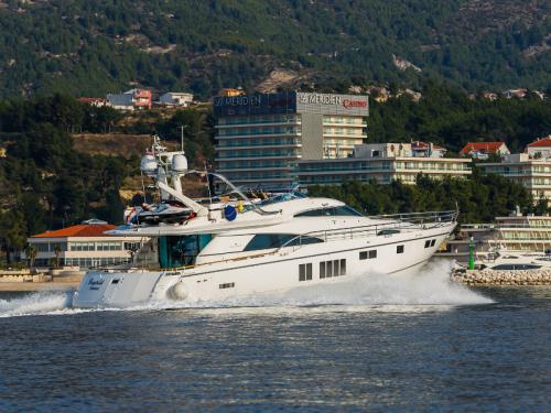 Squadron 78 Luxus Yachtcharter in Split (Kroatien)