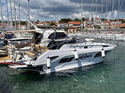 Motor yacht SRX30 available for charter in ACI Marina Jezera
