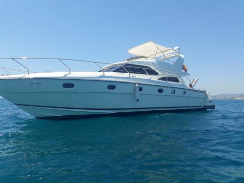 Yacht Sunquest 57 for charter in Calafell