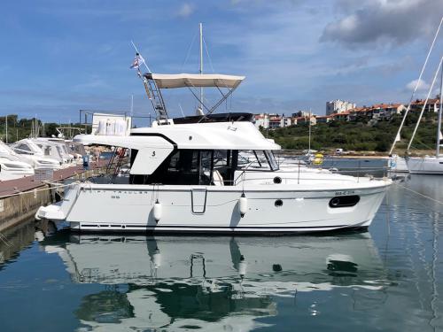 Motoryacht Swift Trawler 35 chartern in Biograd na Moru