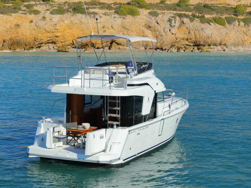 Motoryacht Swift Trawler 35 chartern in Pula