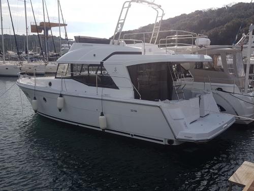 Yacht Swift Trawler 35 Yachtcharter in Pula