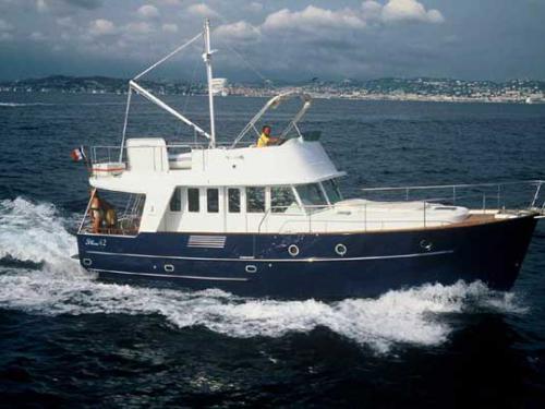 Motorboat Swift Trawler 42 for charter in Sibenik