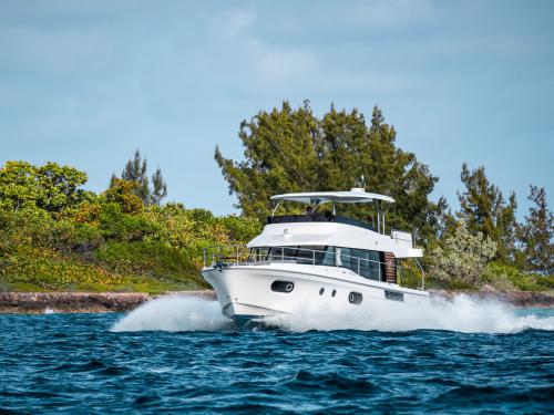 Motor yacht Swift Trawler 48 for charter in Portimao